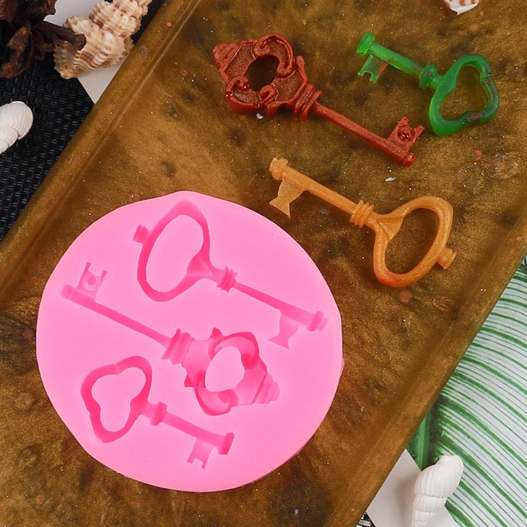 Vintage Resin Keychain Pendant Mold In Unique Key Design For Personalized Bag Decoration Crafting And DIY Projects