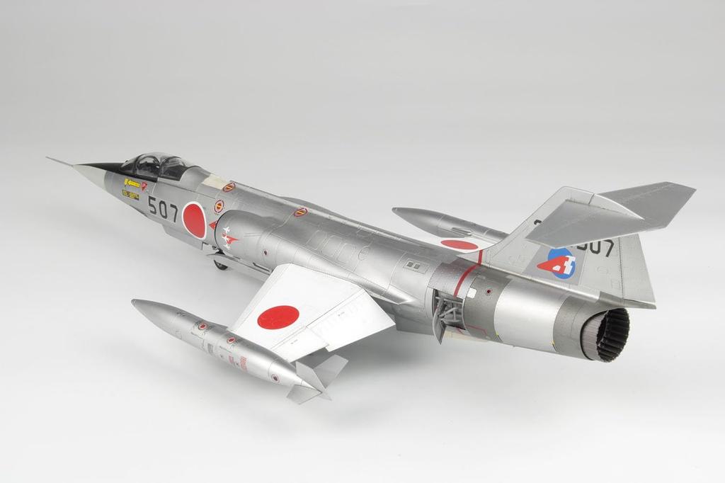 PLATZ 1/48 Scale Air Self-Defense Force F-104J Starfighter "Glory" Air Combat Competition 1980 205th Squadron Plastic Model AE-41 (Airplane)