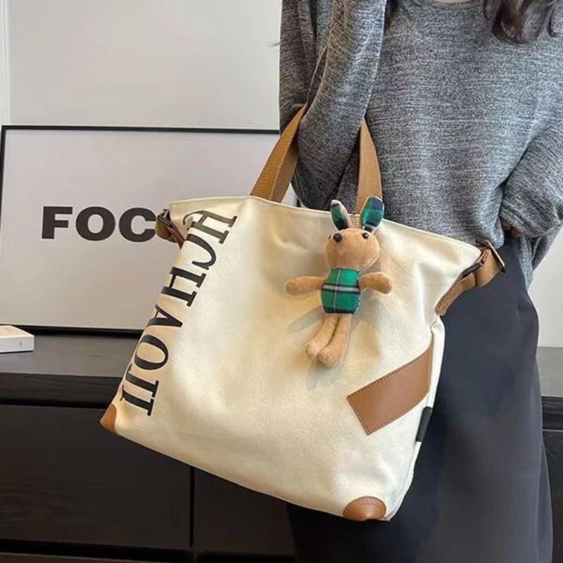 Fashiable Handbag with Letter Printing, Japanese Shoulder Bags, College Style, Large Capacity Suitable for Commuting and Class