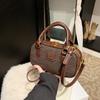 Single shoulder 2025 bowling casual retro bag niche portable winter new messenger bag women's fashion