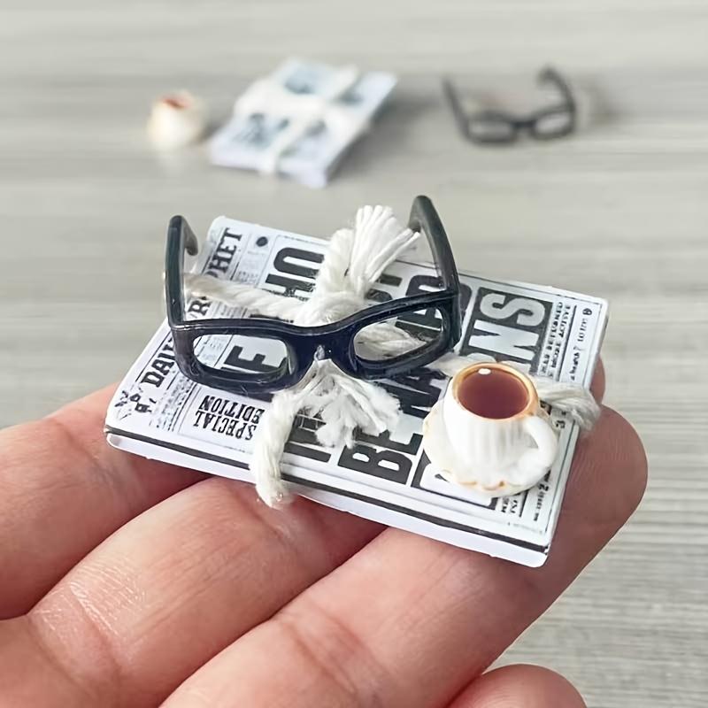 

3pcs Miniature Newspaper, Glasses, and Coffee Cup Set |For Multiple Scene Setup Props Dollhouse Decoration Dollhouse Enthusiasts