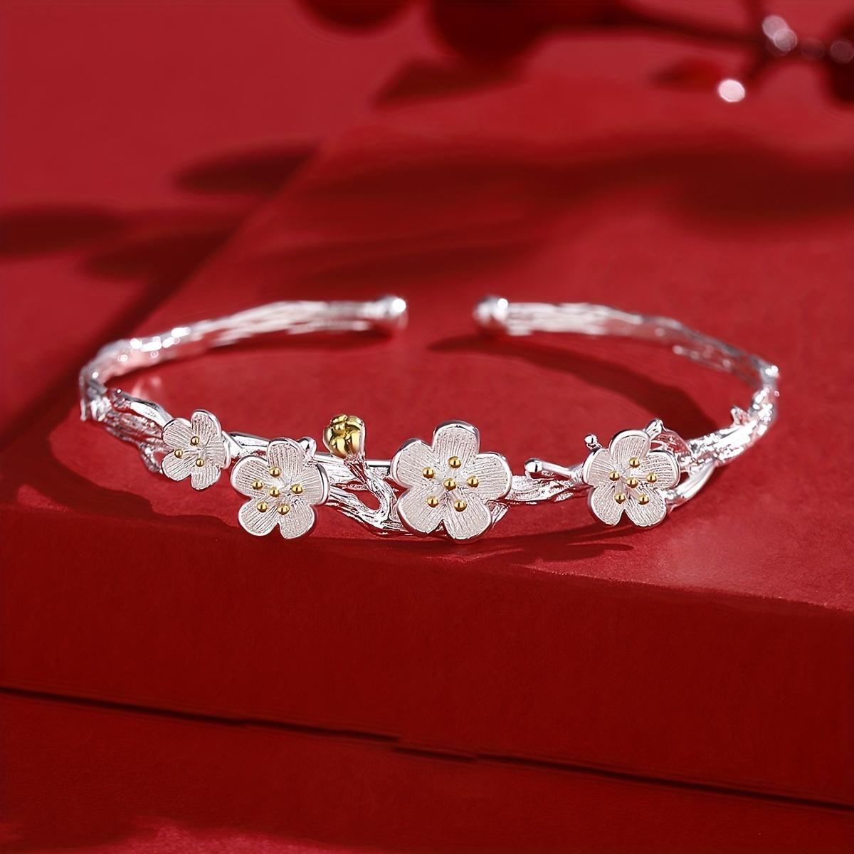 Flower-shaped open silver bracelet is suitable as a Chinese-style gift for women silver Bracelet