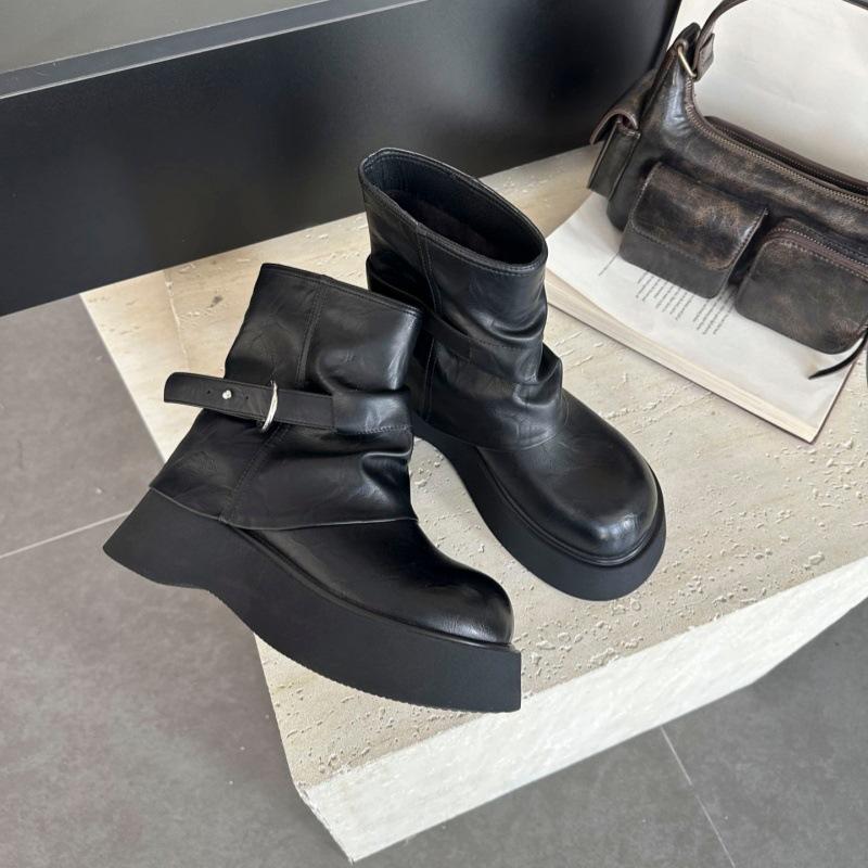 

осень 2025 новый европейский и американский стиль плиссированные ретро круглый носок короткие ботинки женские модные на толстой подошве с чувством дизайна ботинки-трубы для заправки в брюки 40 чёрный