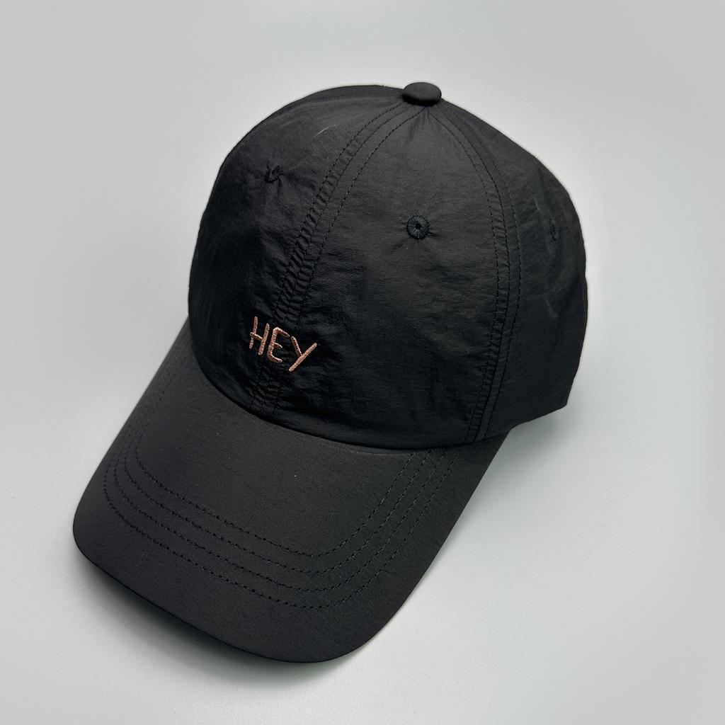 Schnelltrocknende Stickerei Hey Buchstaben Zeigen Gesicht Kleine Baseballkappe Herren- Und Damen-Sonnenschutz Einfache Kappe