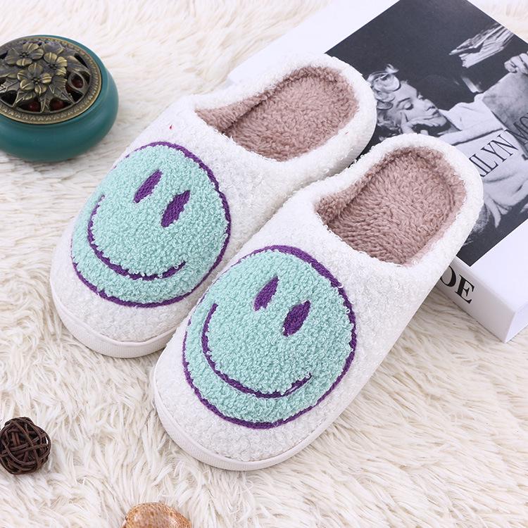 Cozy Smiley Face Plush Slippers: Non-slip, Thick Sole Cotton Slippers for Autumn/Winter