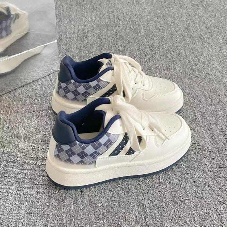 High-value Plaid Design Board Shoes Women's 2025 New Platform White Shoes Children's Versatile Student Bread Shoes
