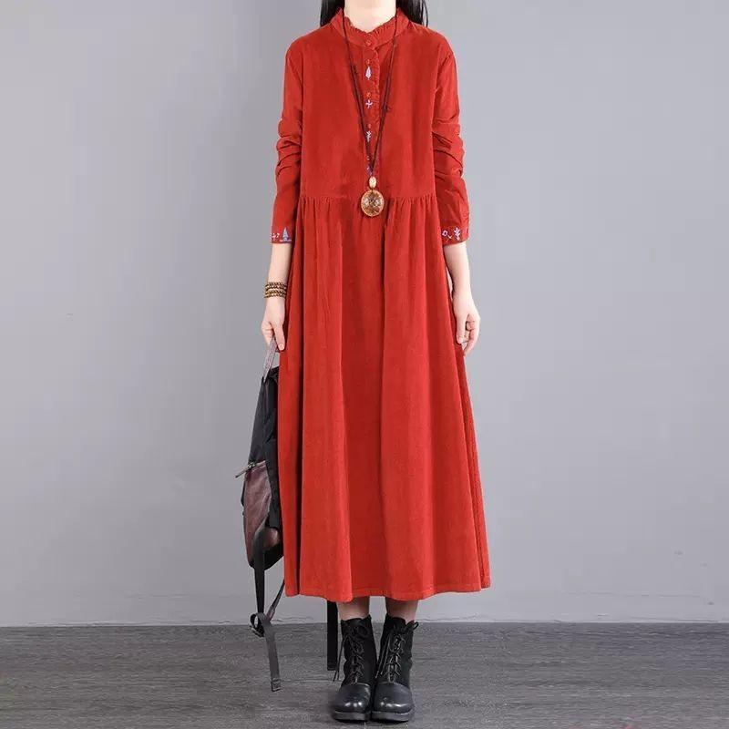 Retro Corduroy Dress Women's 2025 Autumn New Loose and Thin Long-sleeved Round Neck Embroidered Long Skirt