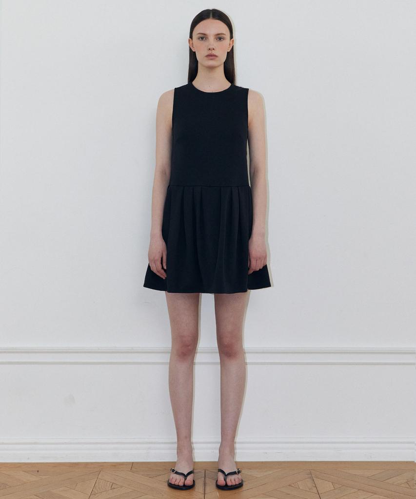 LADY VOLUME Pleated Mini Dress (Black)