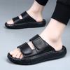 Sommer Neue Designer-Lederslipper für Herren Mode Lässig Schwarz Outdoor Strandschuhe Männlich Sport Hochwertige Herren Slipper