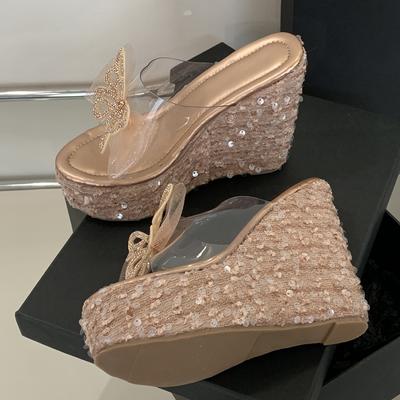 Mode Eilyken Neues Design Kristall Pailletten Stoff Offene Zehen Plattform Keilabsatz Damen Hausschuhe Mode PVC Transparent Hohe Absätze Sommerschuhe