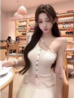 Designer Niche Women's Sexy One-Shoulder Knit Vest with Metal Studs - Slimming Summer Top