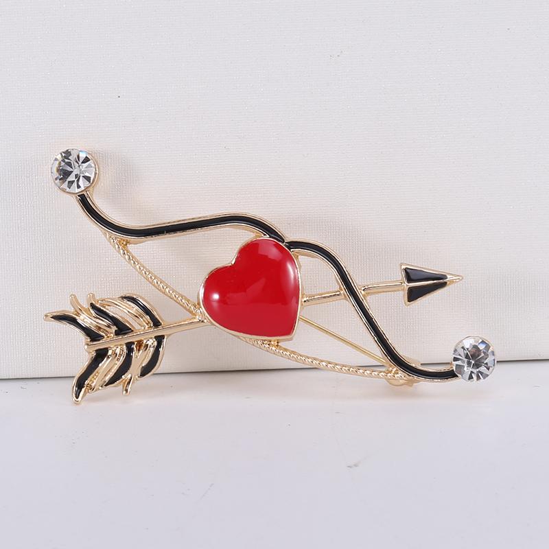 

Valentine s Classic Rhinestone Arrow Heart Brooches for Women Enamel Love Pin Keychain Event Party New Gifts Jewelry Accessories