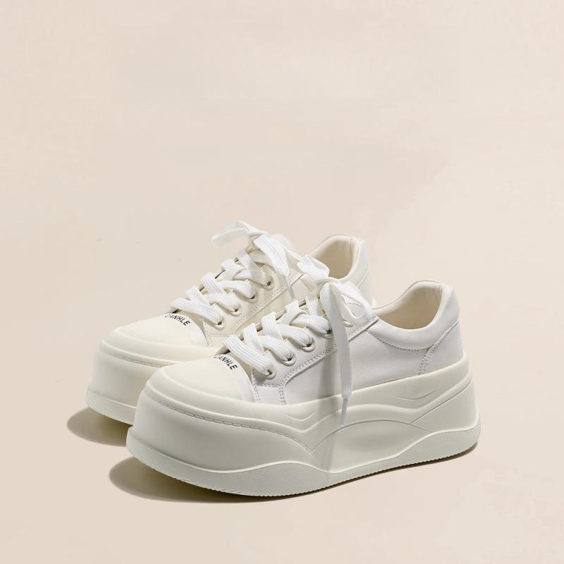 

Маленькие повседневные туфли белого цвета из кожи в британском стиле на толстой подошве, женские, весна 2025, новые, с круглым носком, на шнуровке, универсальные, с мягкой подошвой, увеличивающие высоту обуви 35