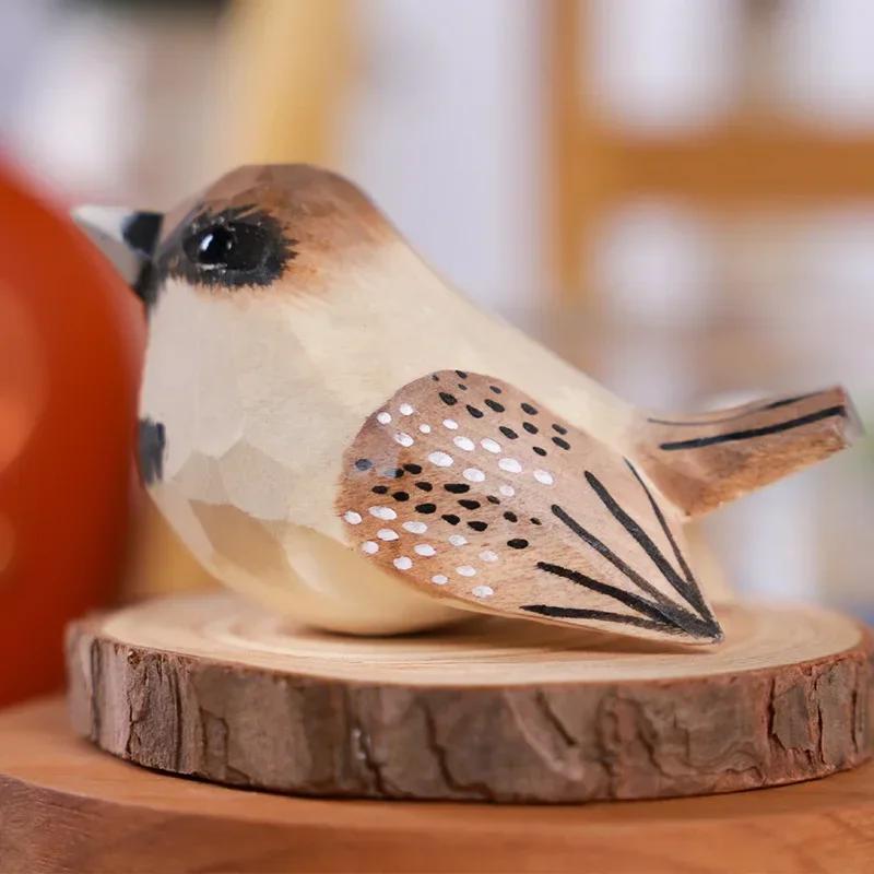 Nordic Wooden Bird Statue Decoration Ornaments Decorative Carved Wood Robin Bird Figurine Garden Home Decor Craft Cute Decor 1pc