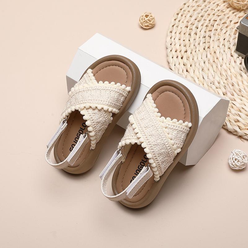 

Girls Summer Sandals, Casual Soft Sole for Little, Middle, and Older Children, Retro Ethnic Comfortable Beach Style. 21 белый