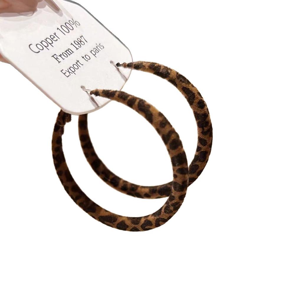 Fashion exaggerated leopard print circle earrings s111 silver needle retro Hong Kong style earrings, high-end temperament new trendy earrings