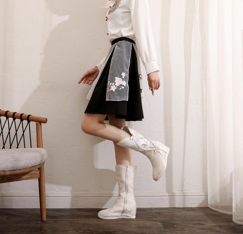 2024 Podzimní Hanfu boty s výšivkou vzdálených hor tuší a vnitřní výškou