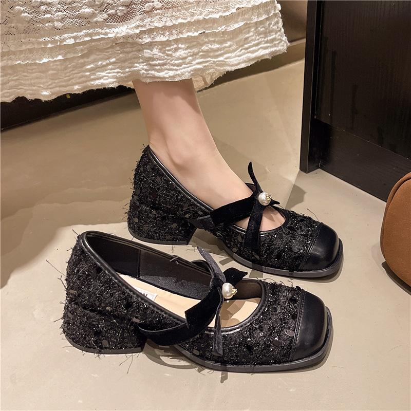 Jupe française printanière avec tempérament enfantin petite fragrance 2025 talons hauts talon épais chaussures simples nouvelles chaussures Mary Jane