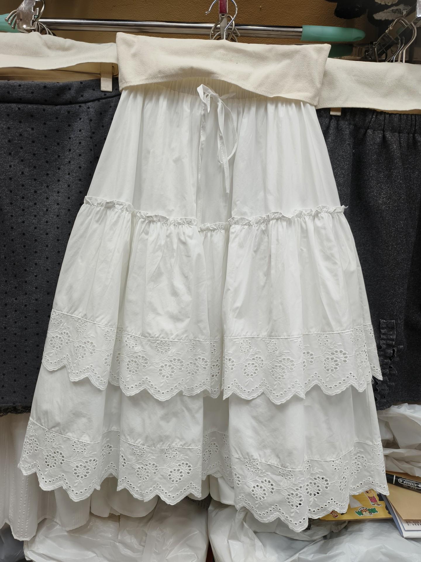 Весна 2026 Корейская Сладкая Кружевная Вышитая Завязывающаяся Двухслойная Белая Короткая Юбка One Size белый