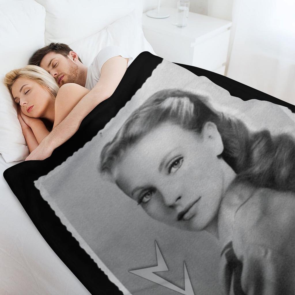 Vril Society Maria Orsic Classic T-Shirt Throw Blanket Furrys Travel Soft Plaid cosplay anime Blankets