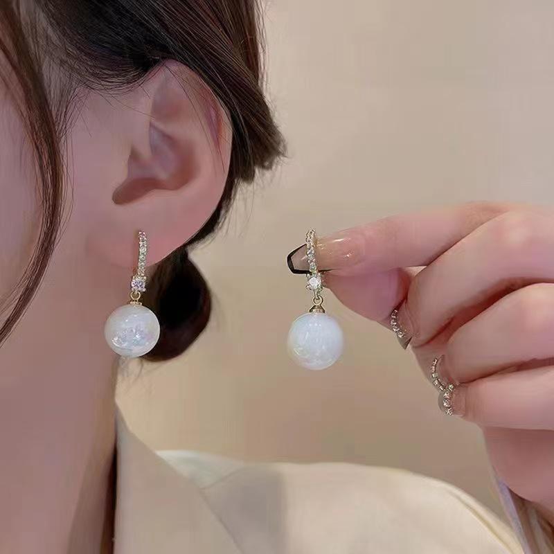 

S925 Silver Pearl Stud Earrings - Versatile, Luxurious, Minimalist, High-End Niche Design