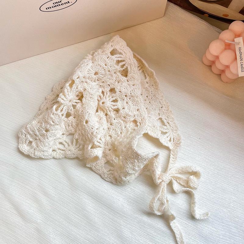 Fashion Knitted Headscarf Women French Pastoral Style Triangle Headband Handmade Crochet Headband Towel Retro Flower Headscarf