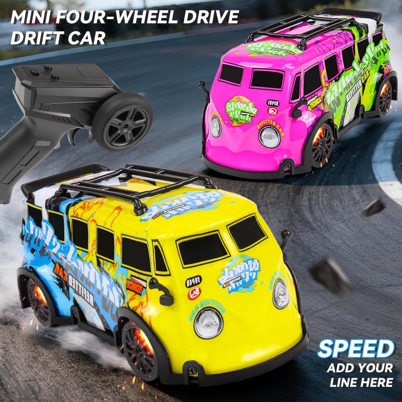 1: 32 Mini 2.4G RC Car Light 4WD Drift Remote Control Car Proportional Throttle Remote Control Camera Racing Model Gift