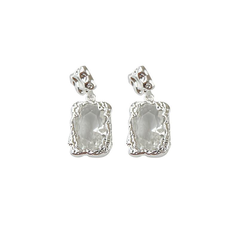Ear clips without ear piercings~ Stylish, simple and transparent square crystal stud earrings, personalized niche design, trendy earrings