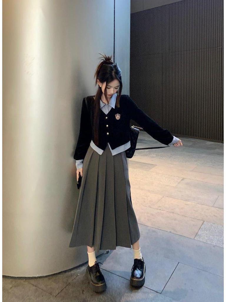 Women's Korean Academy Style Faux Two-Piece Colorblock Polo Shirt - Autumn 2025 New Arrival