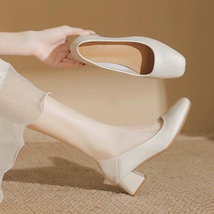 

Single shoes women s medium heel 2025 autumn new Korean version fashion versatile thick heel square head grandma shoes black work shoes 40