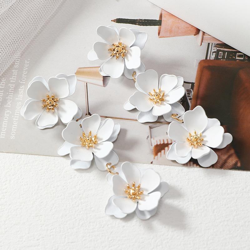 YEHHY European and American Versatile Fashion Long Multi-color Flower-inspired Earring Style Rose-red Studs Earrings