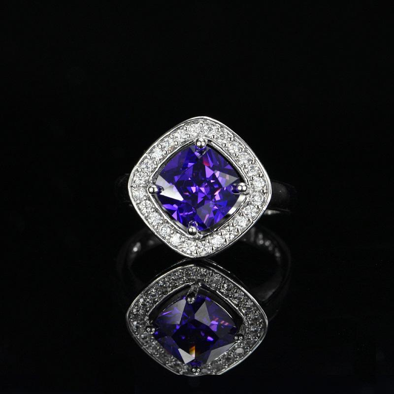 CMM Classic Design 0.8 Ct Princess Cut Fashion Square AAA+ CZ Zirconia White Golden Engagement Women Rings