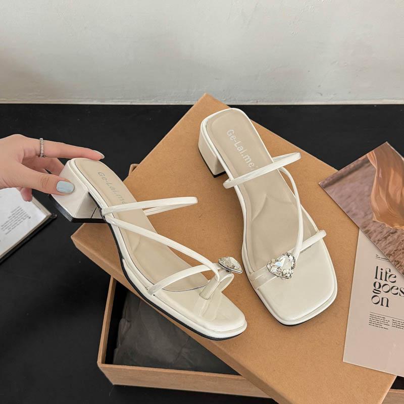 2025 Summer New Love Rhinestone Beautiful Thick Heel Cool Slippers Outside Wearing Fairy Square Head Silver Temperament Female Sandals