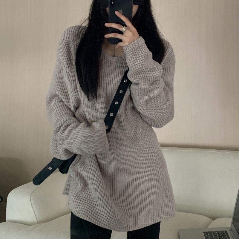 Women's Black Loose Collar Sweater - Lazy Style Pullover, Knitted Long Sleeve Top for Autumn and Winter.