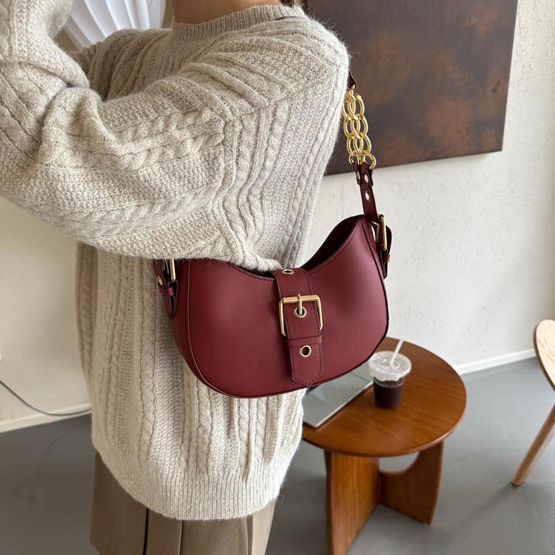 Stylish Pu Crescent Bag For Women With Chic Design And Versatile Color Options