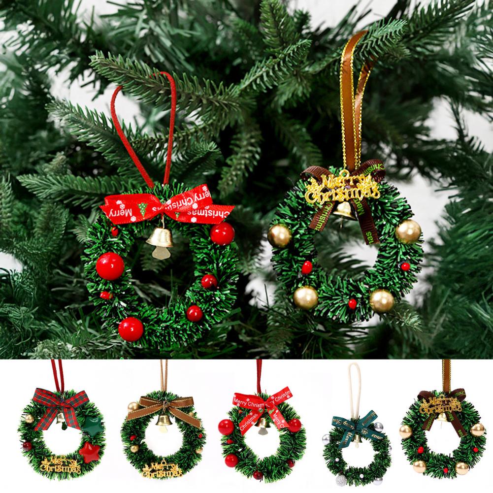 Weihnachtsdekoration Festlicher Mini-Weihnachtskranz mit Schleife Glocke Künstliche Grünpflanzendekoration für Baum Tür Wand Feiertagshaus