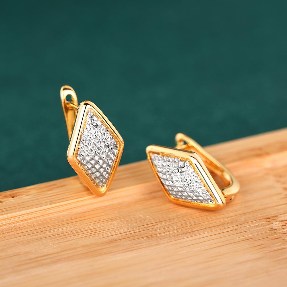 

Серьги-ромбы в гонконгском стиле для женщин, двухцветные геометрические серьги-клипсы, французские ретро-украшения с темпераментом