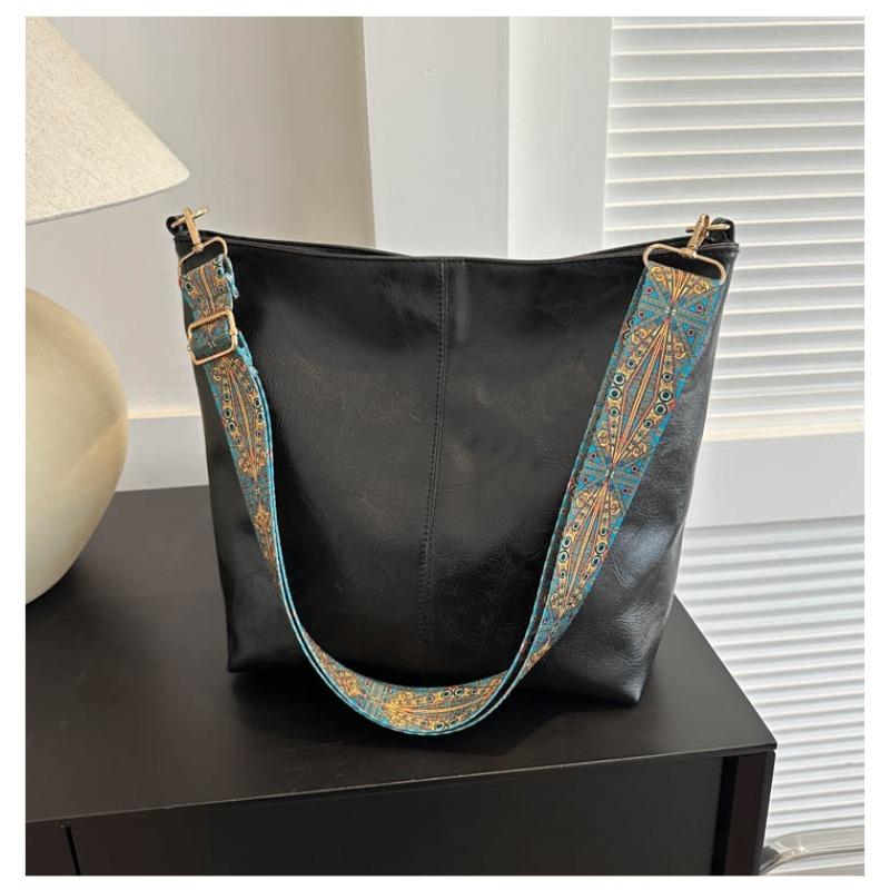 

Xia s new fashionable portable shoulder crossbody large-capacity bucket bag women s bag supports a large number of mixed batches чорний