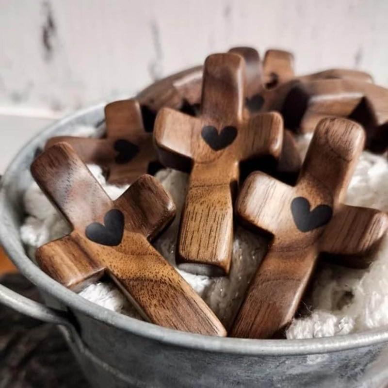 Small Wooden Cross Pocket Holding Cross Christian Prayer Cross Religious Gift Fingertip Stress Relief Decompression Toy