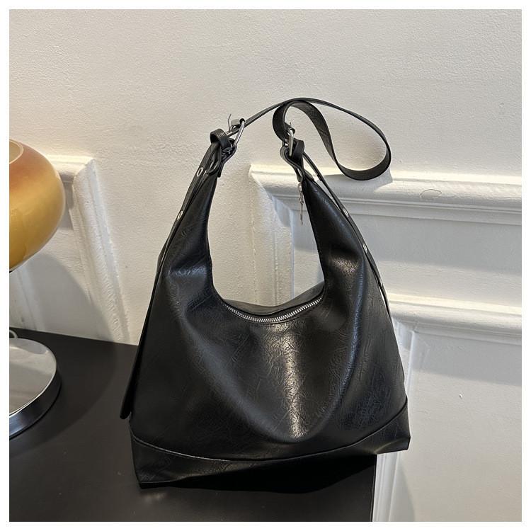 Chic Urban Simple Large Capacity Pu Leather Tote Bag For Women In Black And White