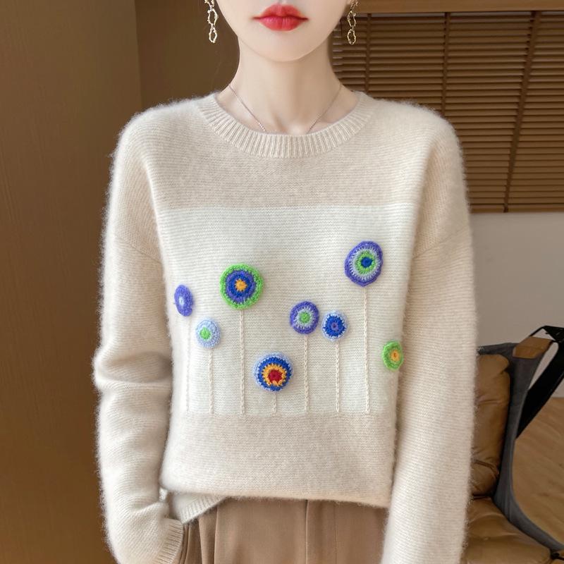 Women's 3D Embroidered Crochet Wool Sweater, Round Neck Autumn/Winter Pullover, Warm & Age-Reducing Layer