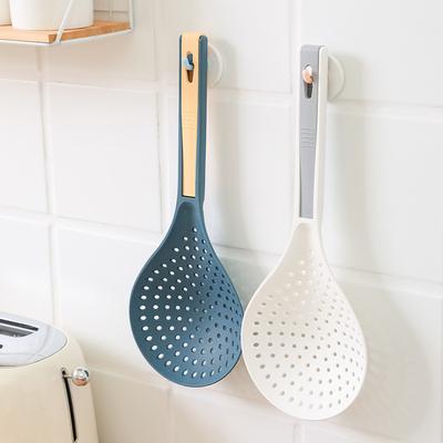 Cucina Domestica Cucchiaio per Scolare la Pasta Resistente alle Alte Temperature con Pinze, Scolapasta per la Cottura della Pasta, Scolapasta per Ravioli, Scolapasta Grande