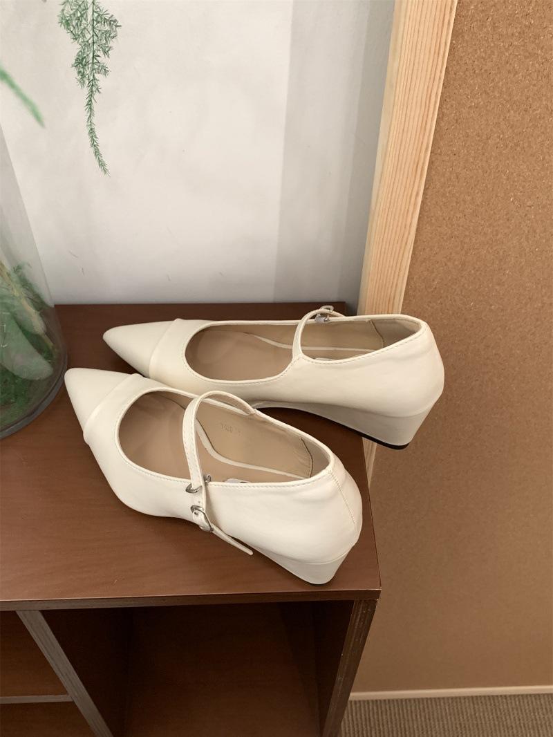 

2025 spring new wedge heels high heels femininity French single shoes British style small leather shoes retro Mary Jane 39