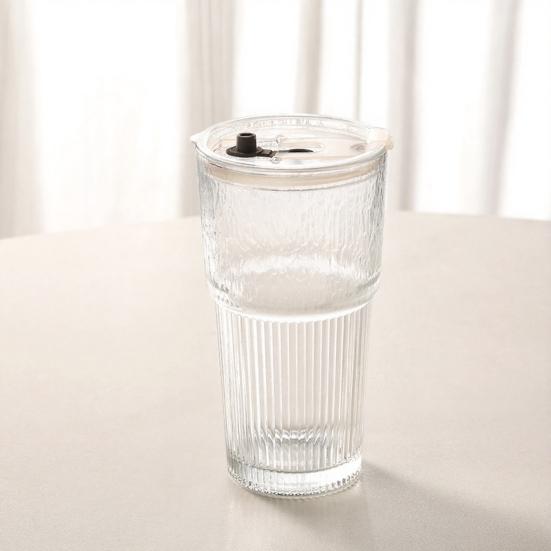 Ribbed Glass Cup with Lid And Straw, 600ml Large Capacity Iced Coffee Tumbler, Reusable Cold Drink Cup for Home Office Travel Use