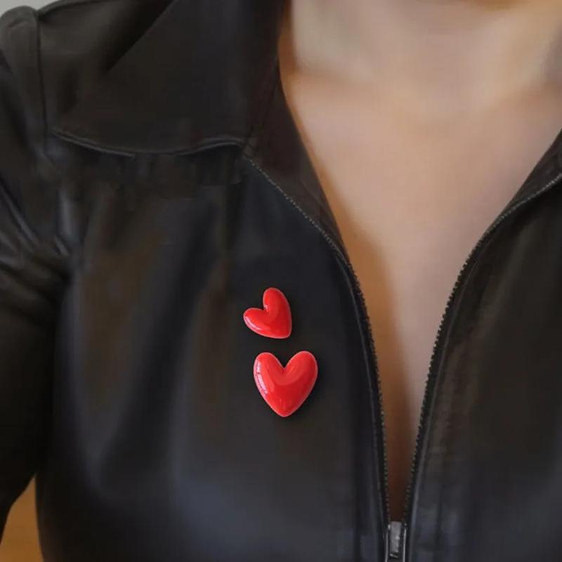 Red Heart Shape Brooch Cute Heart Brooches Romantic Mini Accessories Wedding Party Jewelry Gift