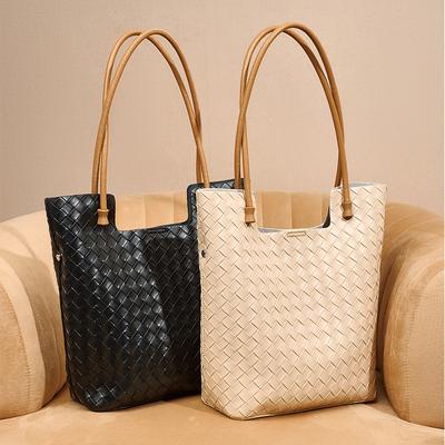 Tote Bag with a High-end Feel, Large Capacity, Genuine Leather for Women, 2025 New Model, Versatile Commuter Shoulder Bag, Niche Fashion Woven Bag