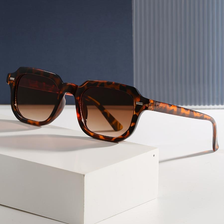 1 Pair of Square Fashion Glasses, European and American Ins Style Vintage Street Snap Daily Wear Glasses