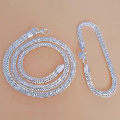 Simple And Popular Flat Snake Bone Necklace, High-Value Style, Personalized And Versatile Jewelry.