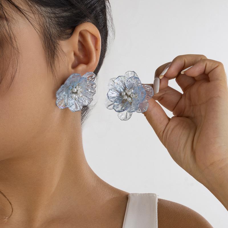 Vintage Acrylic Camellia Stud Earrings for Women Elegant Colorful Crystal Flower Temperament Earrings Beach Jewelry