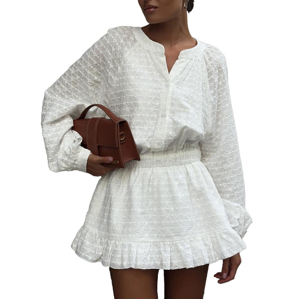 Besticktes kurzes Kleid Frühling und Sommer neues Liebesmuster Schulter Ärmel Taille A-Linie Kleid Kleid